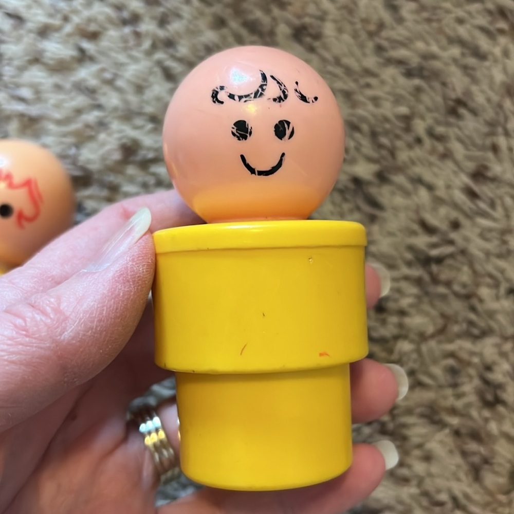 Vintage Fisher-Price big/large little people, baby toys. - Picture 3 of 5